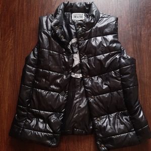 Converse Black puffy vest sz S